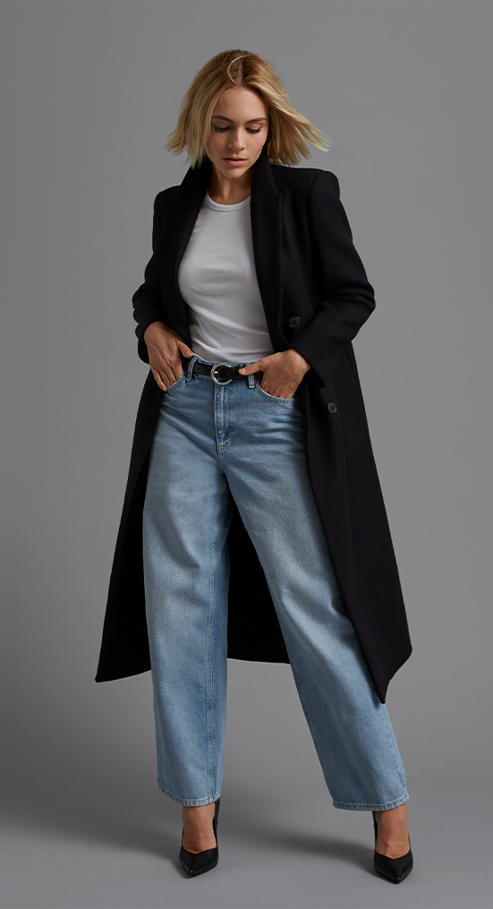 Wollen coats for women with a maskuline fit