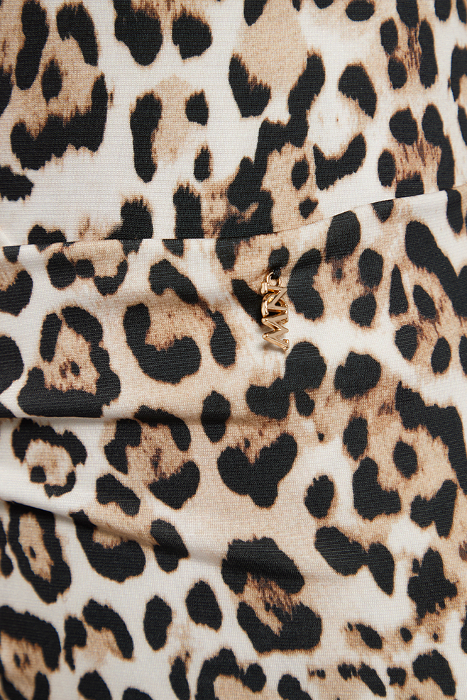 Leo Print Kollektion Stilvolle Kleider für jeden Anlass