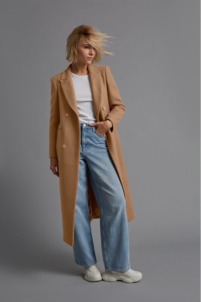 Long winter cloak in camel